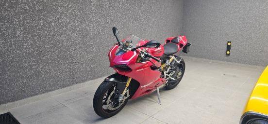 DUCATI SUPERBIKE 1199 PANIGALE S 